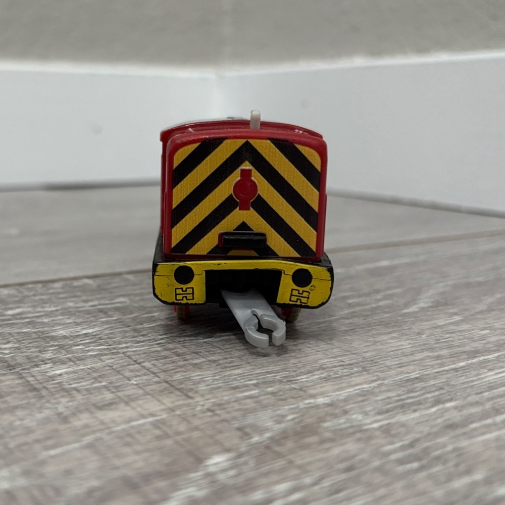 Motorized Trackmaster Salty - Not Working - Picture 4 of 8